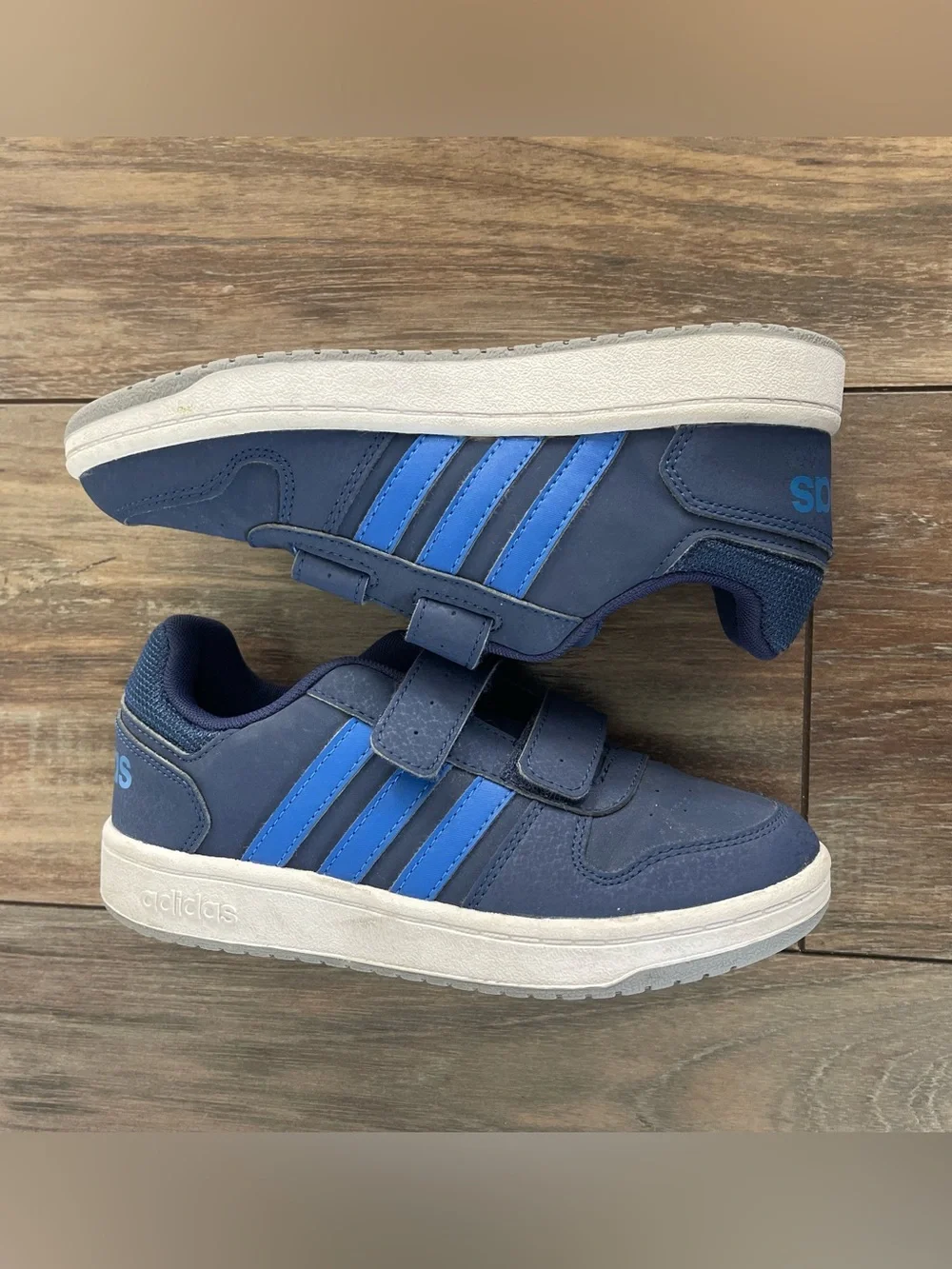 Adidas Hoops 2.0 CMF I, Boys sneakers Navy blue Size US 2.5 (Eur 34) Barely worn